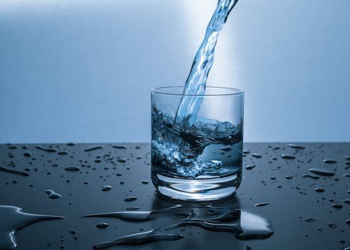 Fontaine à eau en entreprise : quels sont les accessoires ?