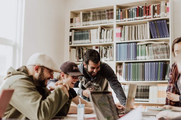 Comment rendre les gens heureux au travail ?